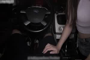 Ashisyourlove 女神车内露脸口爆深喉吃鸡精液射满骚嘴全部吞下 完整版  背景图片