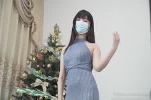 nana高筒袜加高跟鞋加修身开叉旗袍  背景图片