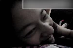 把可爱小女友调教成一只骚货小母狗  背景图片