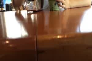 约炮实战演练 随机搭讪星巴克大学生  背景图片