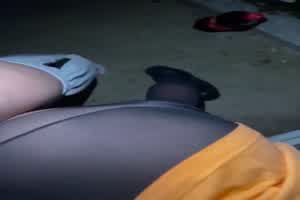 寻求刺激户外野炮啪啪 真不怕路人发现  背景图片