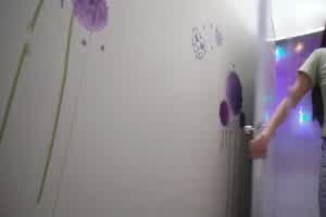 路边小按摩店花大价钱搞的良家型极品少妇老板娘，打桩机暴击肉穴  背景图片