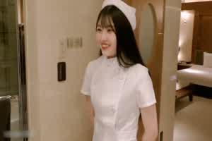 性感护士装淫荡话语激情做爱  背景图片