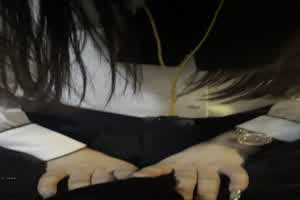 秘书的诱惑 为了上位不惜卖身  背景图片