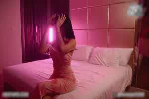 阿拉丁公主真人版超美颜吃屌又骚动美臀讨插  背景图片