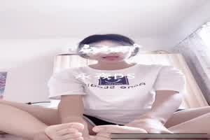 清纯瑜伽裤少女自慰  背景图片