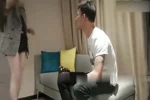 极品人妻，老公满足不了下海捞金，天天性欲拉满  背景图片