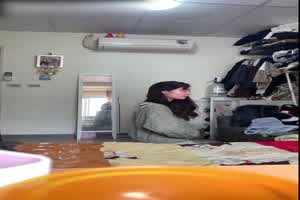 TWZP 知名模特儿换衣服被偷拍  背景图片