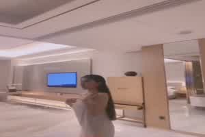 172白嫩模特淫声不断骚水滋滋作响  背景图片