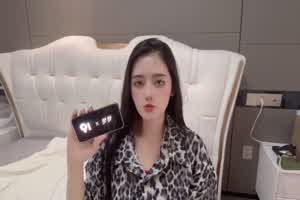 原创 梦梦 送快递碰见前女友 旧情复燃发生性关系  背景图片