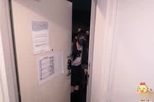 f站自购鸡教练最新-淘气的义妹加奈来我家借住，可爱外表下竟然小恶魔属性全线拉满，满脑子都是色色的事情  背景图片