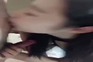 吃肉棒被舔穴终于被大鸡巴满足淫欲  背景图片