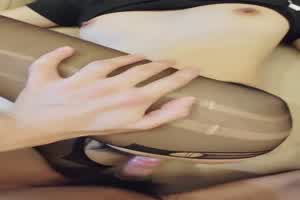 啊啊 爸爸不要 不行了 被爸爸操死了 太敏感一高潮就浑身抽搐 鲍鱼粉嫩  背景图片