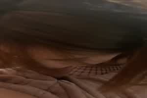 大奶少妇肉棒吃的停不下来  背景图片