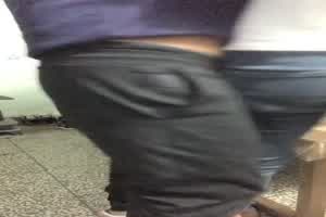 真实强奸嫂子，真刺激  背景图片