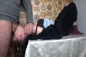 外国超级正妹最骚体位口爆  背景图片