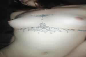 夜晚和知性女友激战啪啪  背景图片