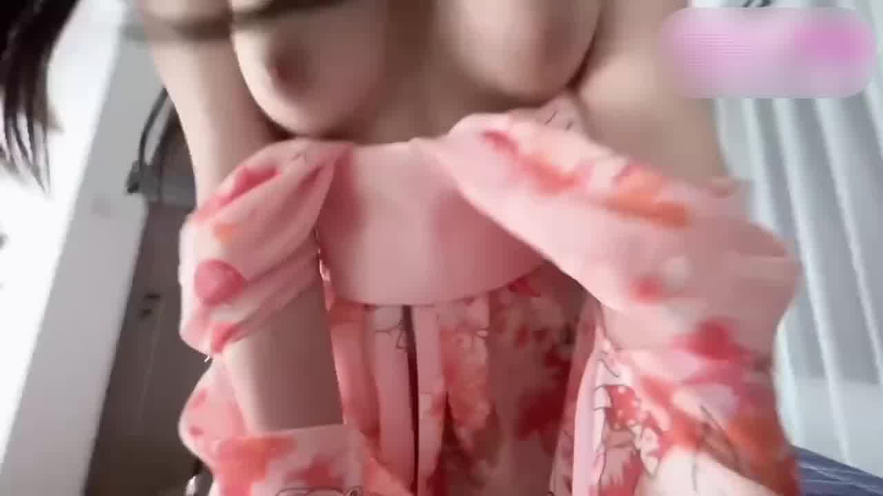  私人定制系与摄影师做爱 的剧照9