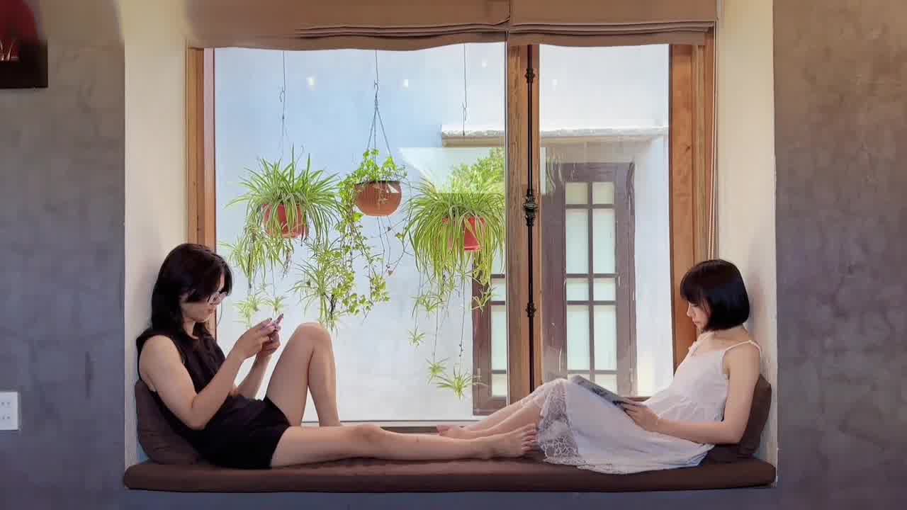  Onlyfans loliburin 落地窗前干白嫩的极品女友 的剧照8