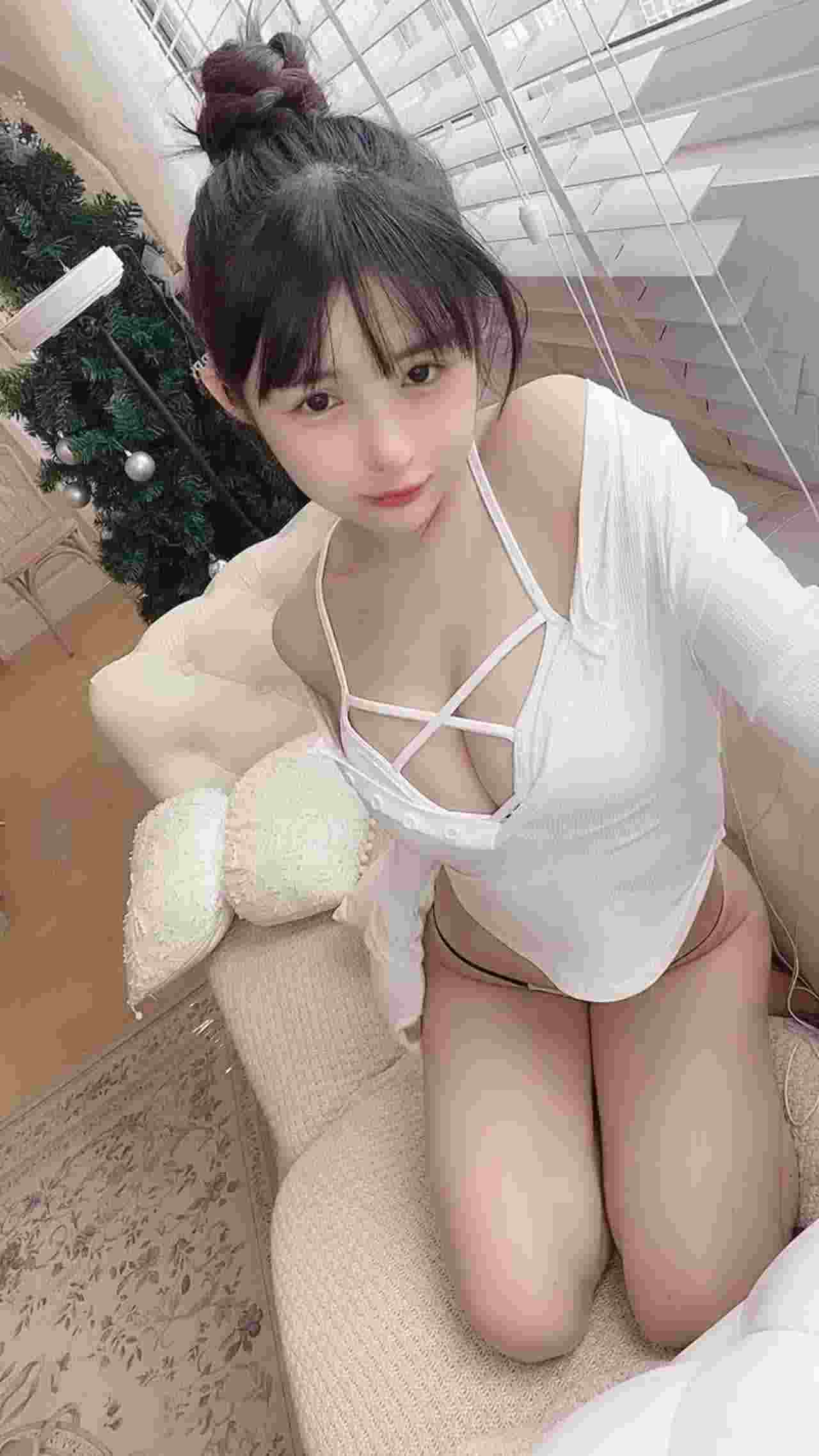  极品慎入 樱井宁宁 超可爱合法小萝莉 的剧照5