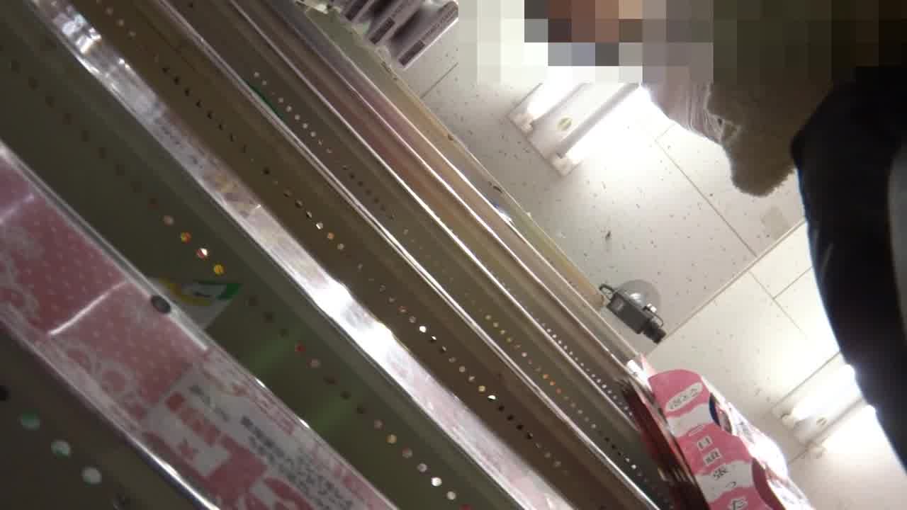  商场偷拍JK短裙 的剧照8