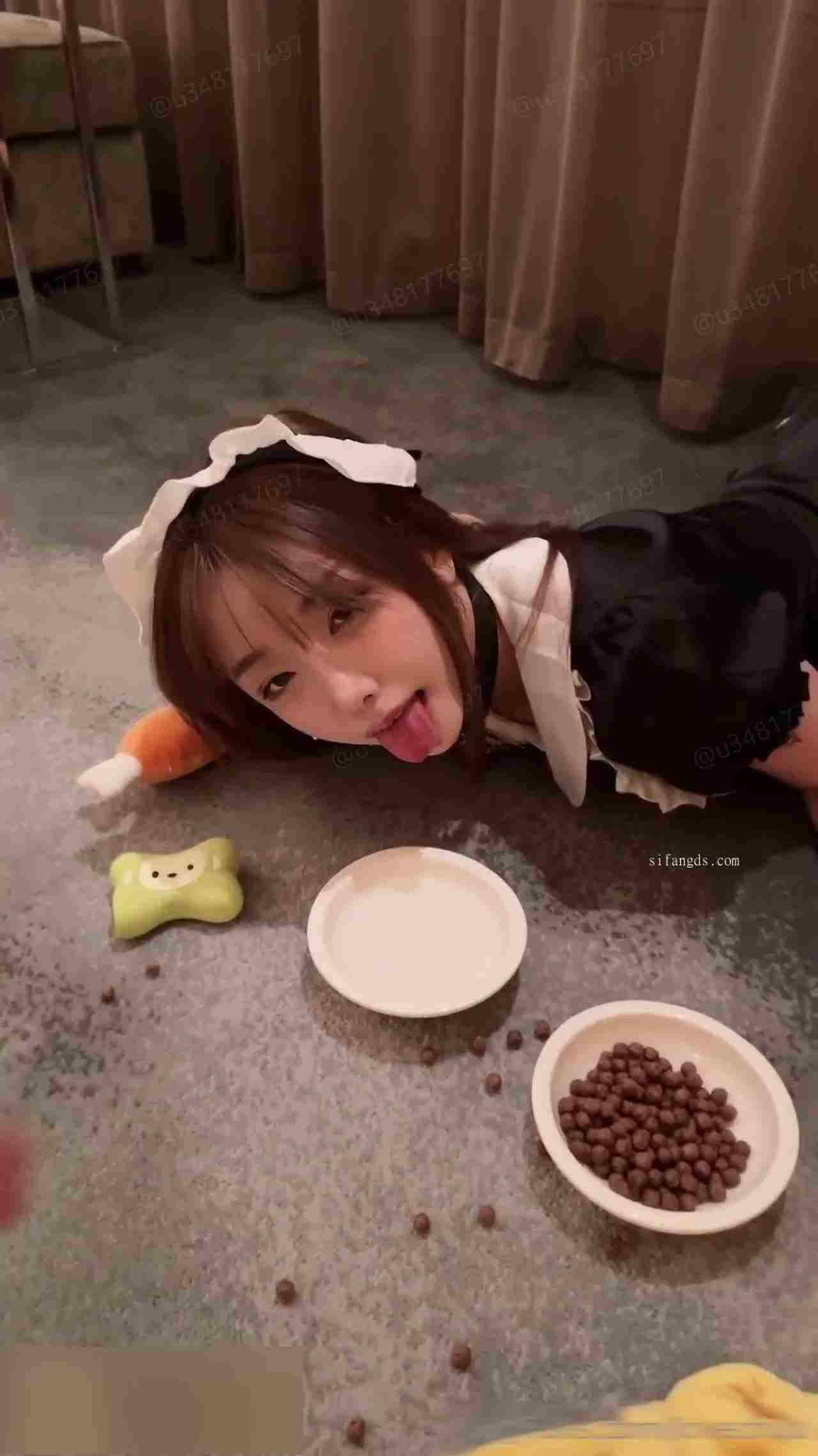  lovechuu 츄츄 超甜美可爱女仆让我操到累透下不了床 的剧照10