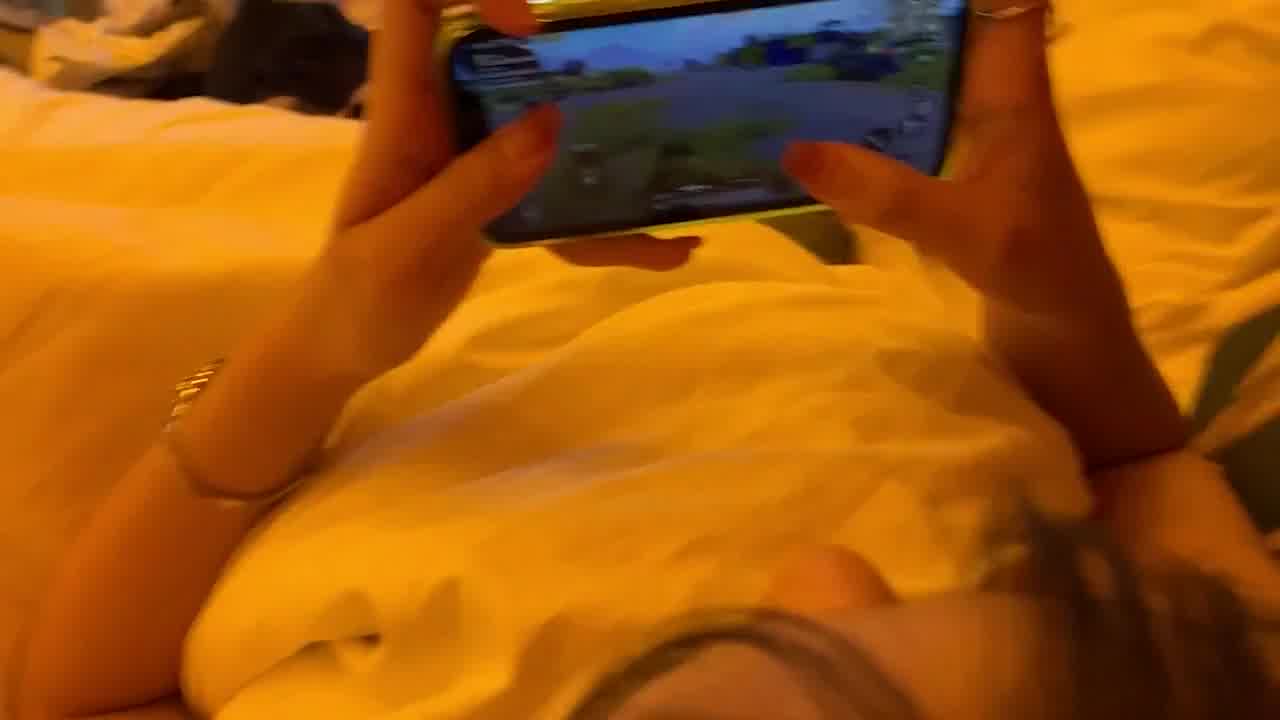  约操大三舞蹈系漂亮女友第一炮来不及脱校服 的剧照7