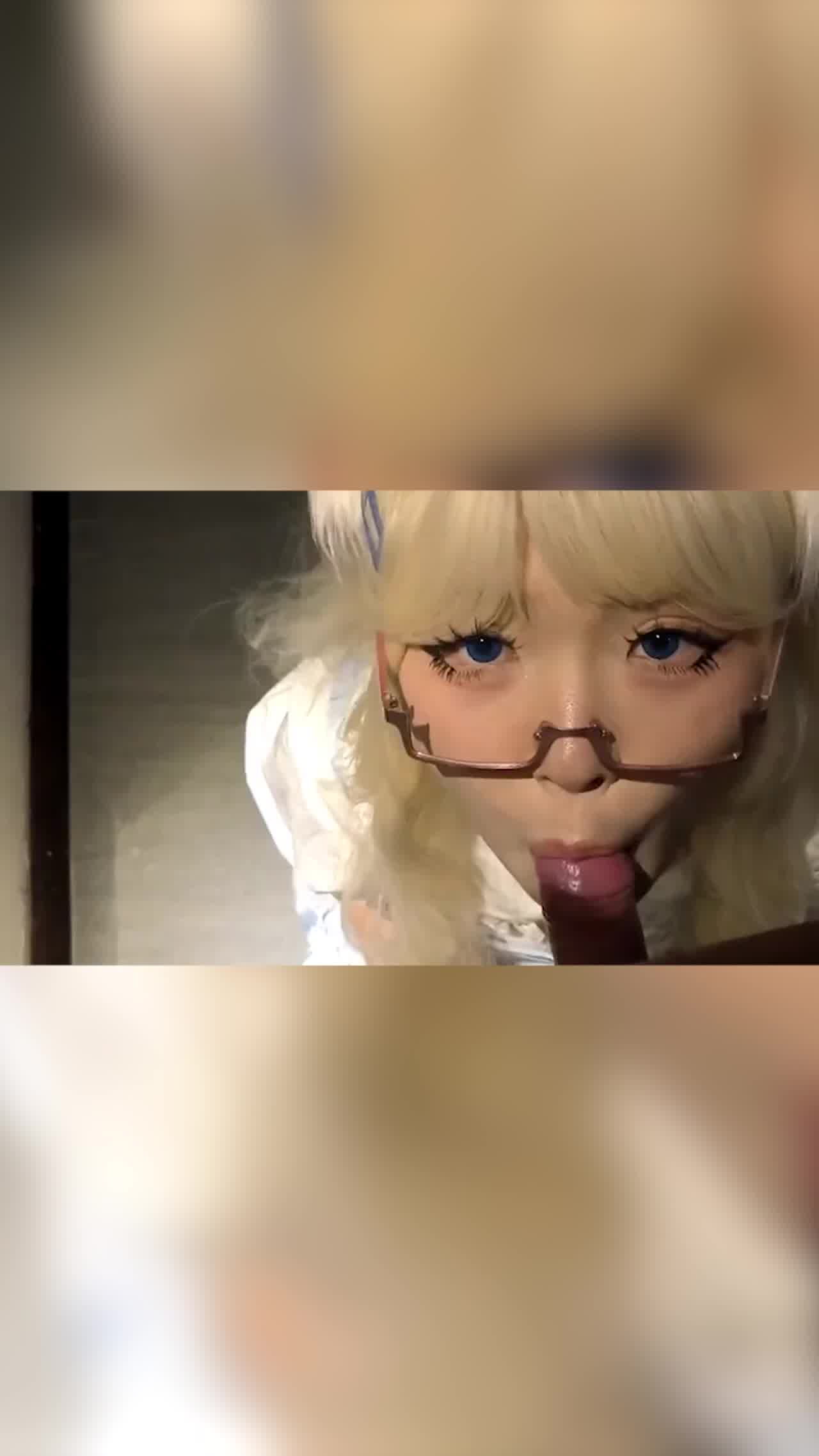  贪心眼镜小野猫镜子乖乖口 的剧照8