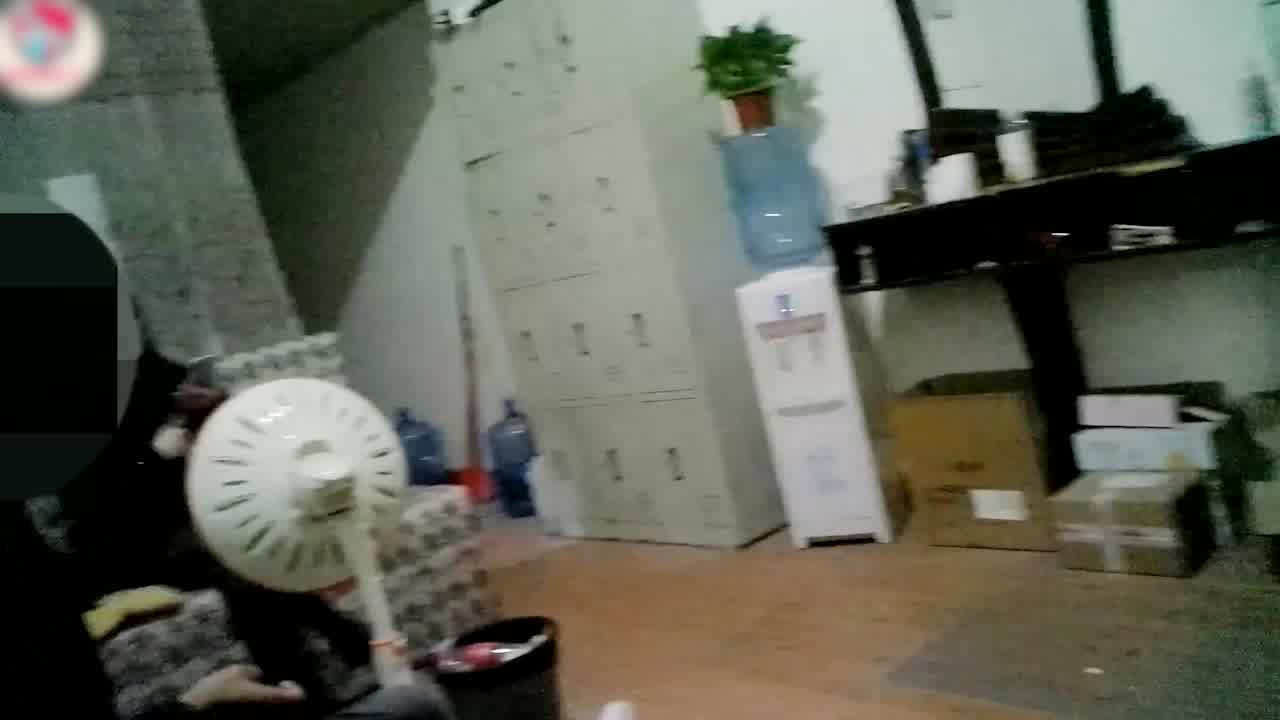  【深夜修车工】探店 深夜修车工 三寒风不阻使命人情暖彻心田 的剧照9