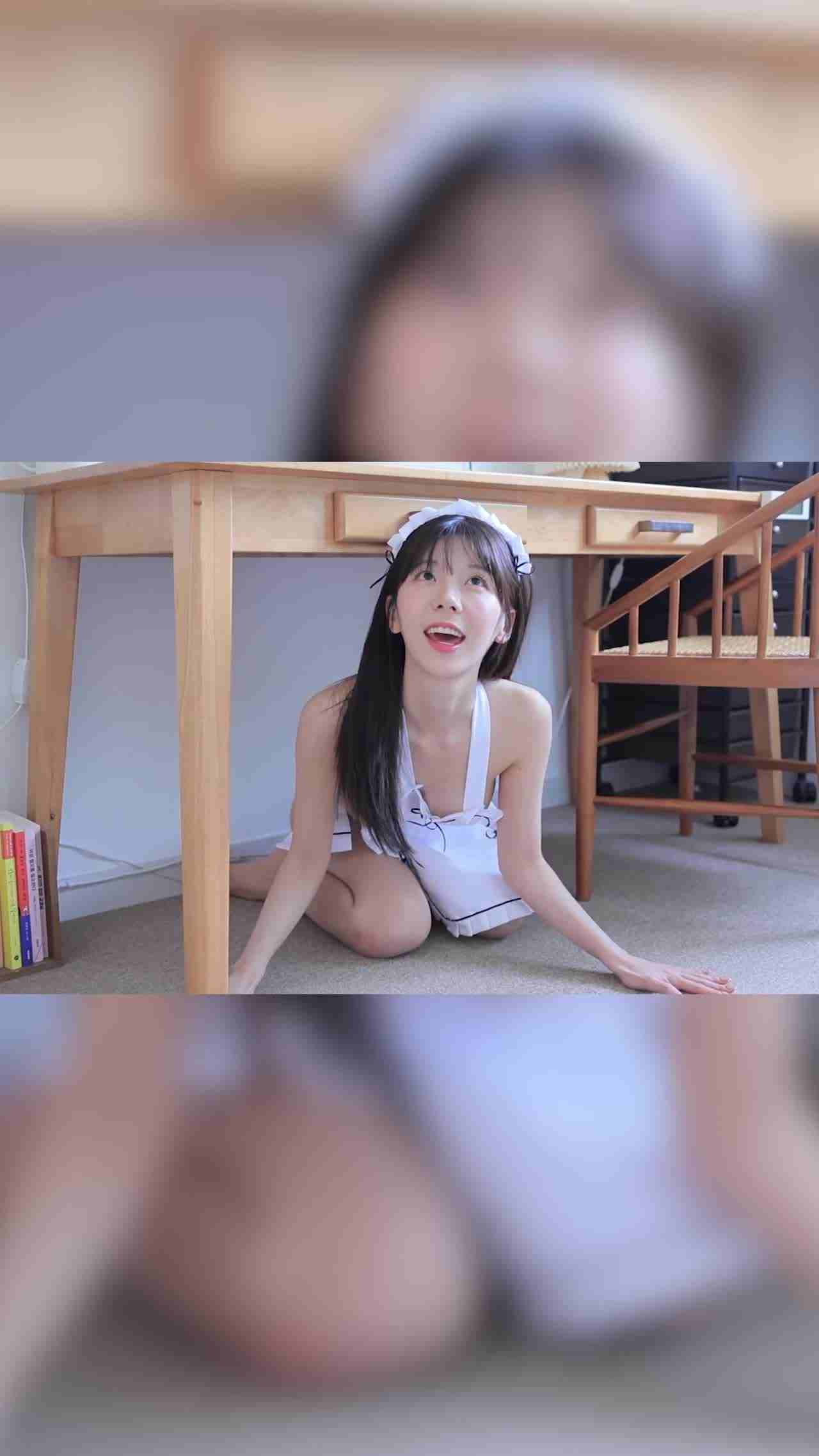  真想回家都有全裸围裙服侍 的剧照2