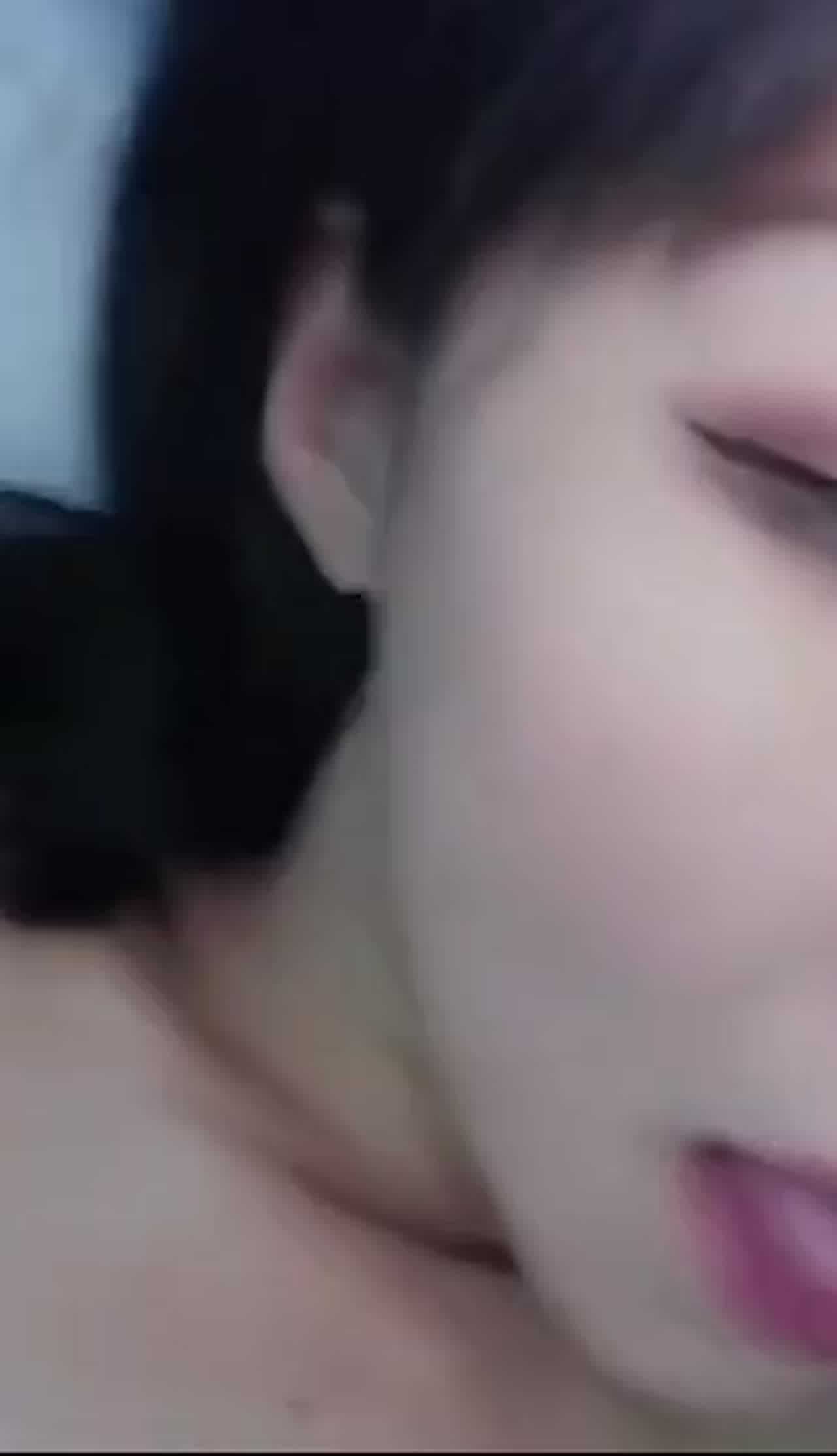  看我的舌头灵活吗 的剧照4