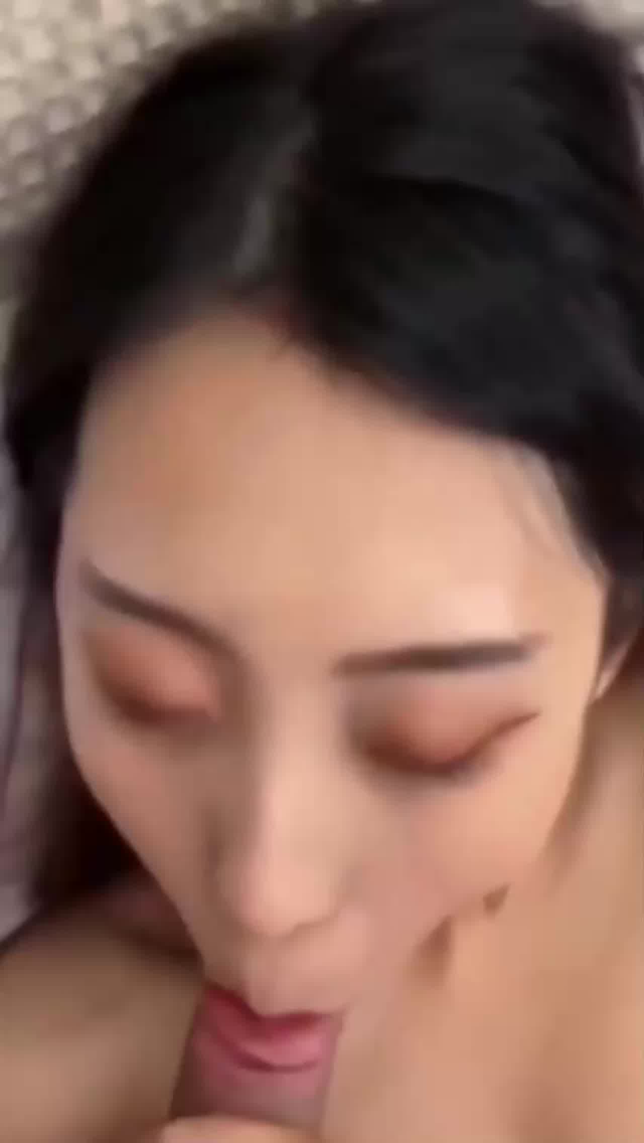  怀孕后的性欲大爆发长沙孕妇曾筱悠，挺个大肚子都要找我偷情享受高潮 的剧照1