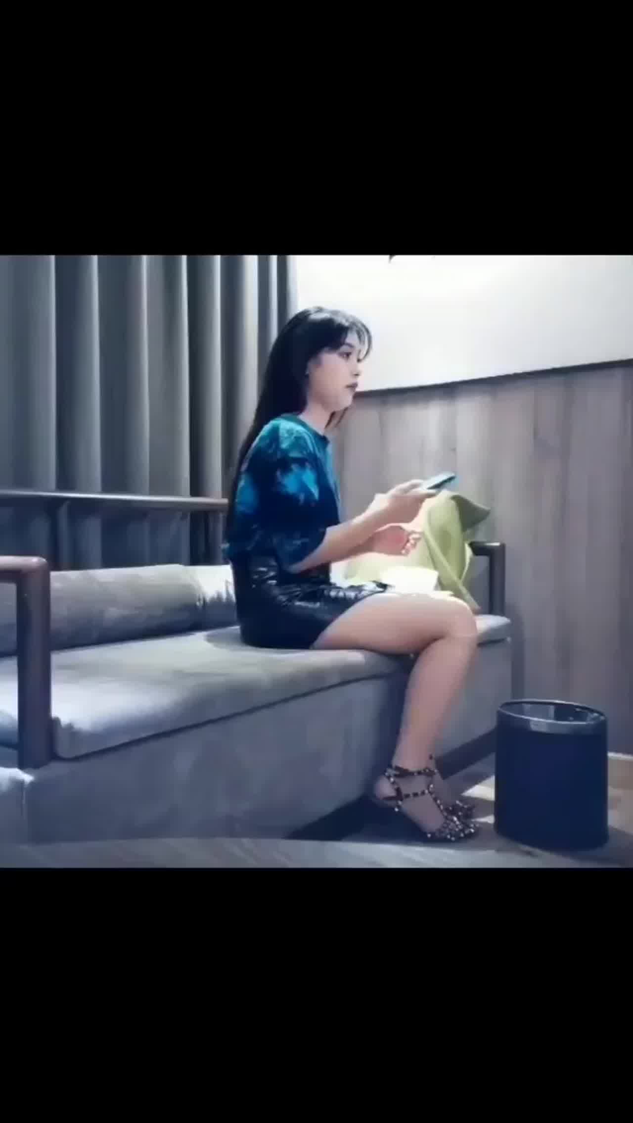  红衣妹妹被玩弄，身材一级棒1 的剧照9