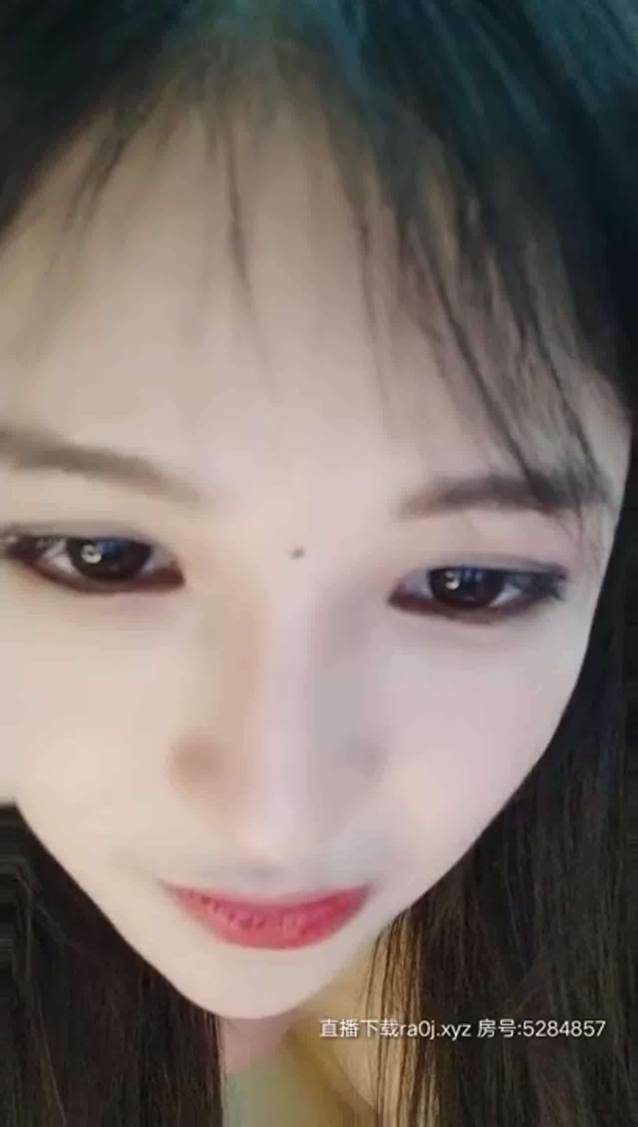  软萌小仙女直播跟小帅哥啪啪 的剧照8