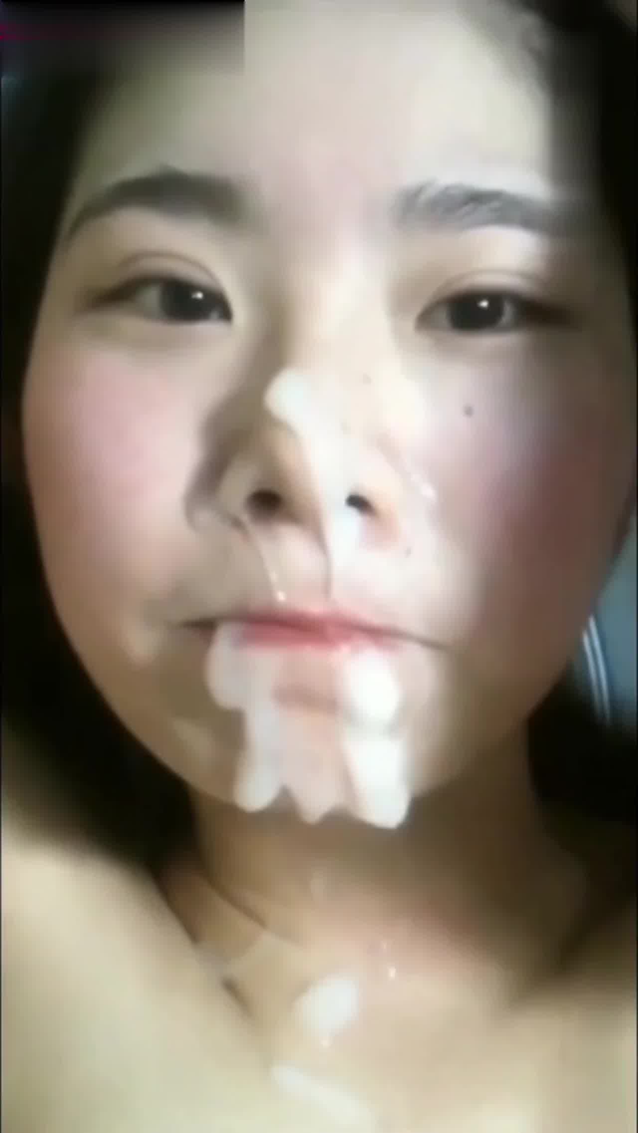  那些年颜射过的极品小妹 的剧照2