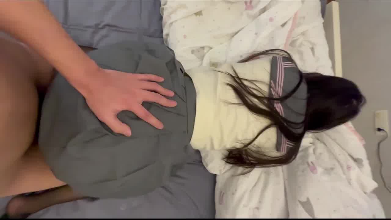  酒店约炮jk学生妹 嫩嫩的更好艹 的剧照10