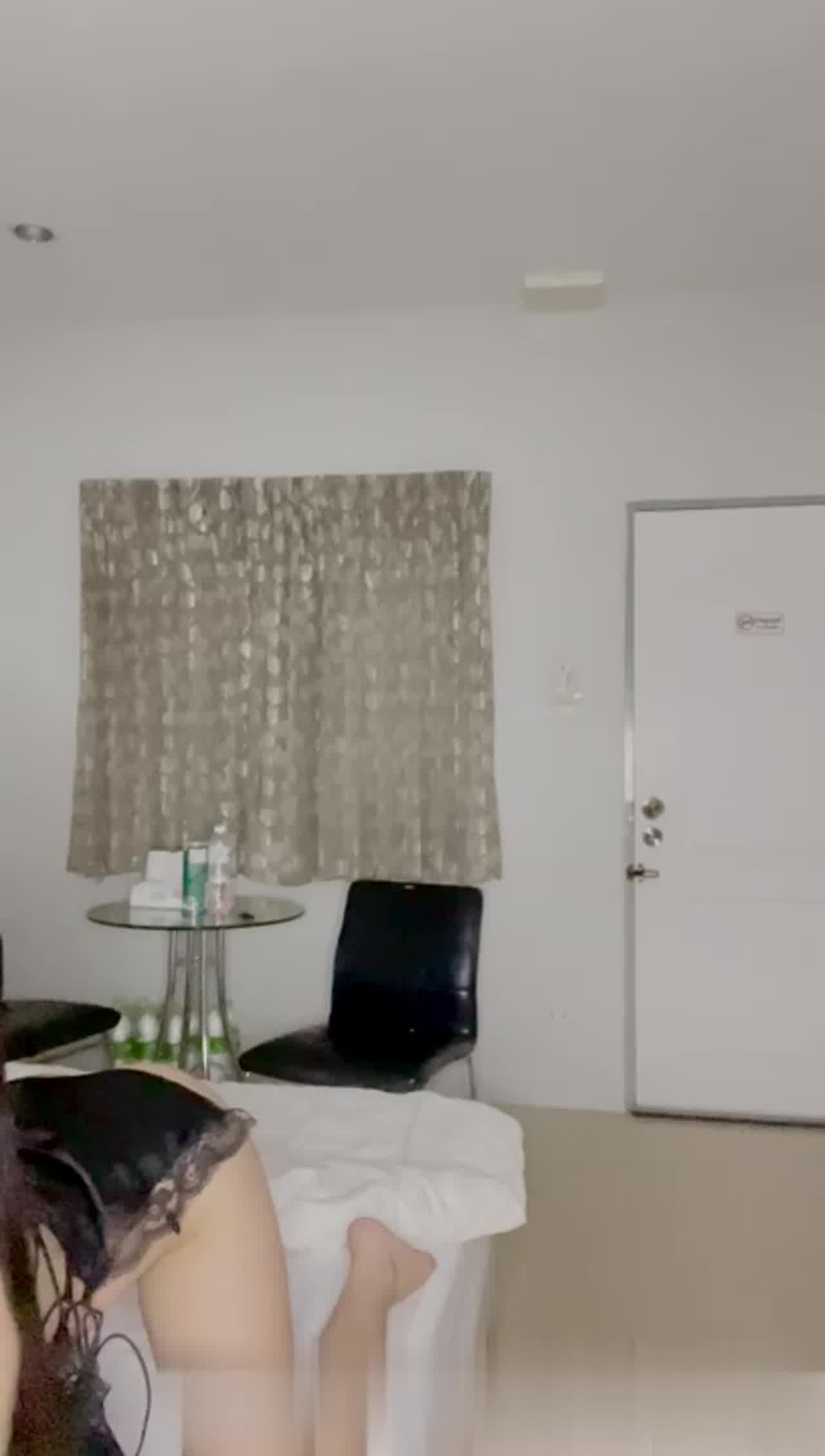  amam7078-性感睡衣扭臀诱惑 的剧照3