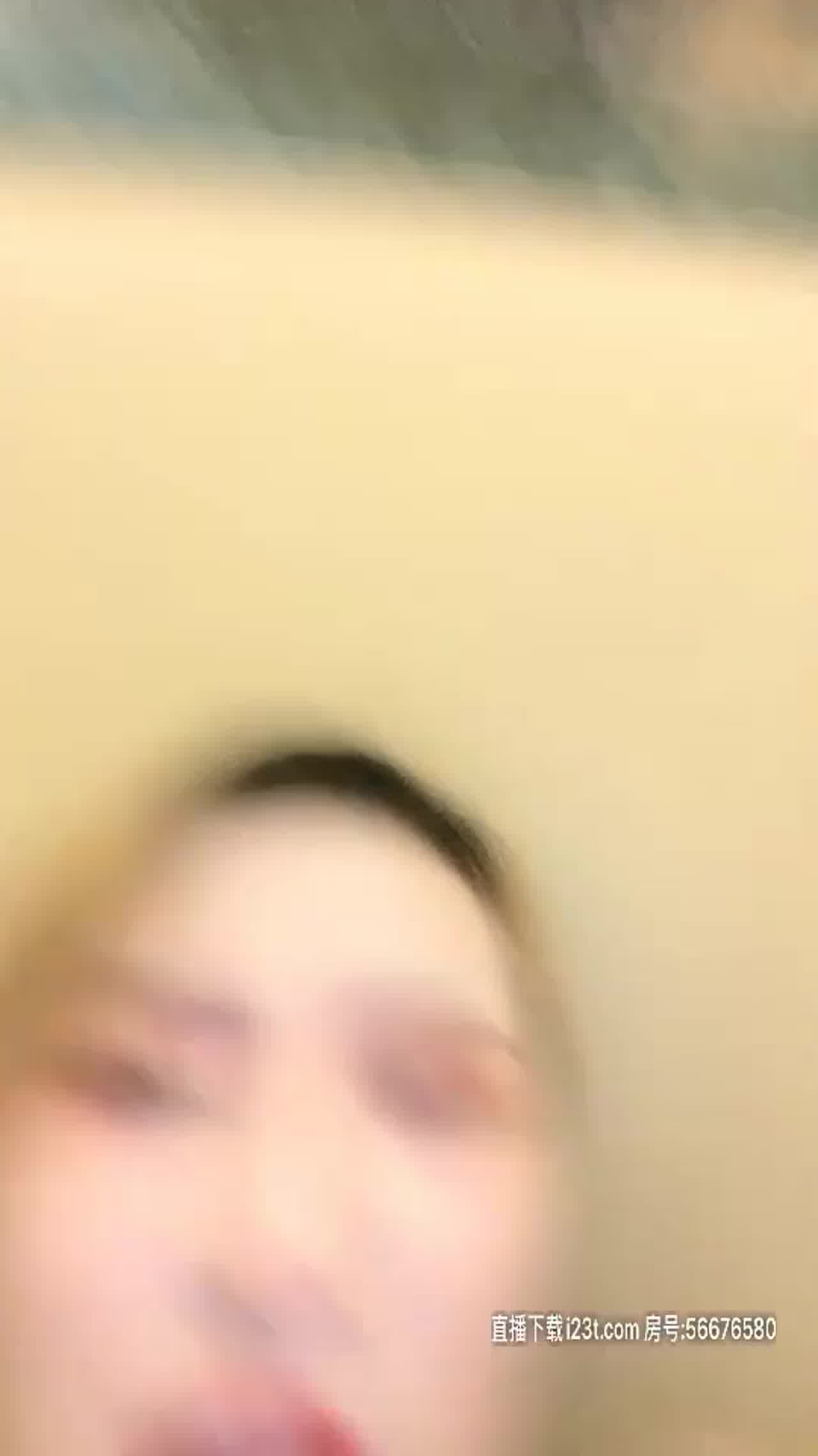  人间水蜜桃 性爱视频 的剧照5