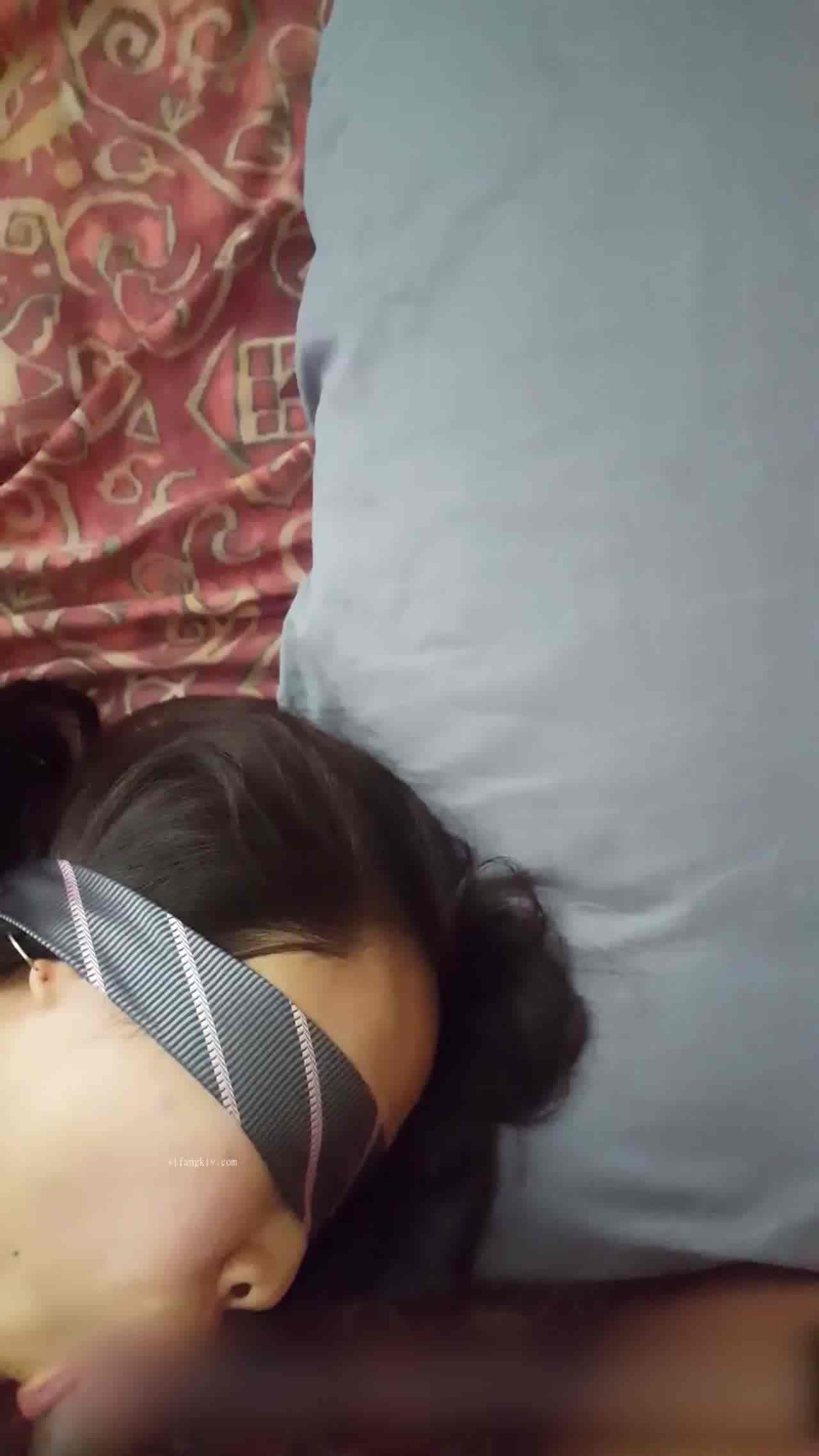  钞遍北半球小美女 亚洲女孩吃黑人大屌 的剧照3