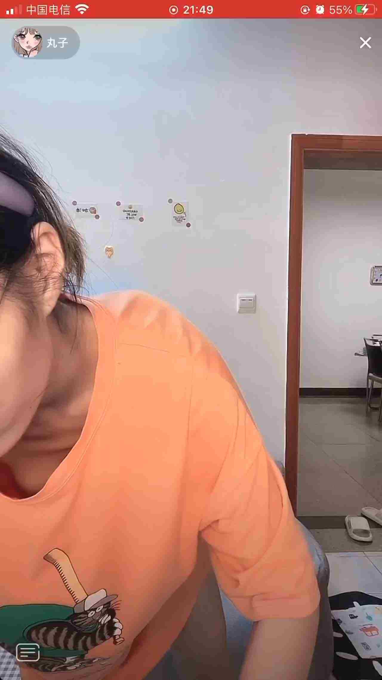  抖音快手走光系列-故意走光装无辜 的剧照4