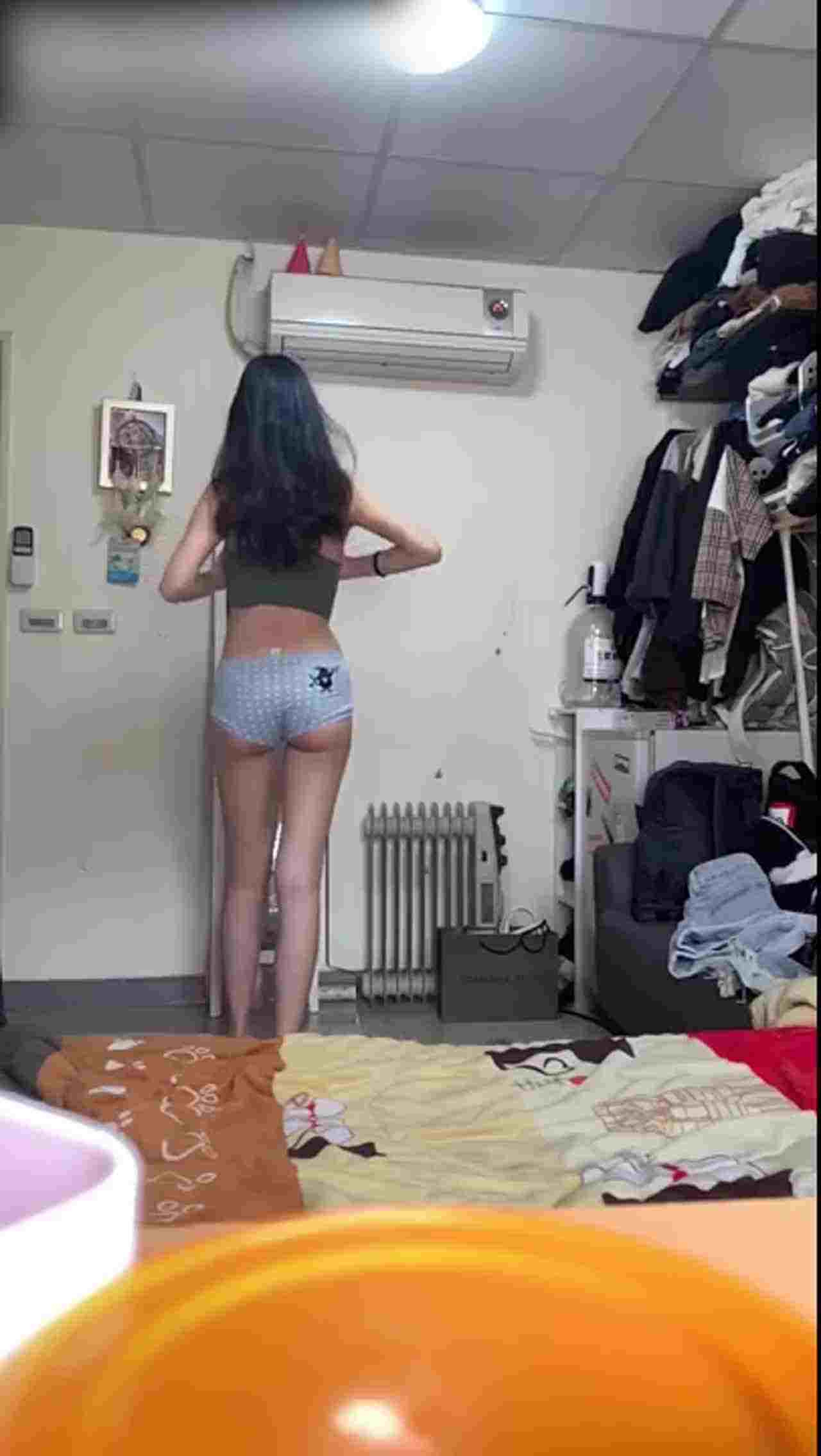  TWZP 知名模特儿换衣服被偷拍 的剧照2