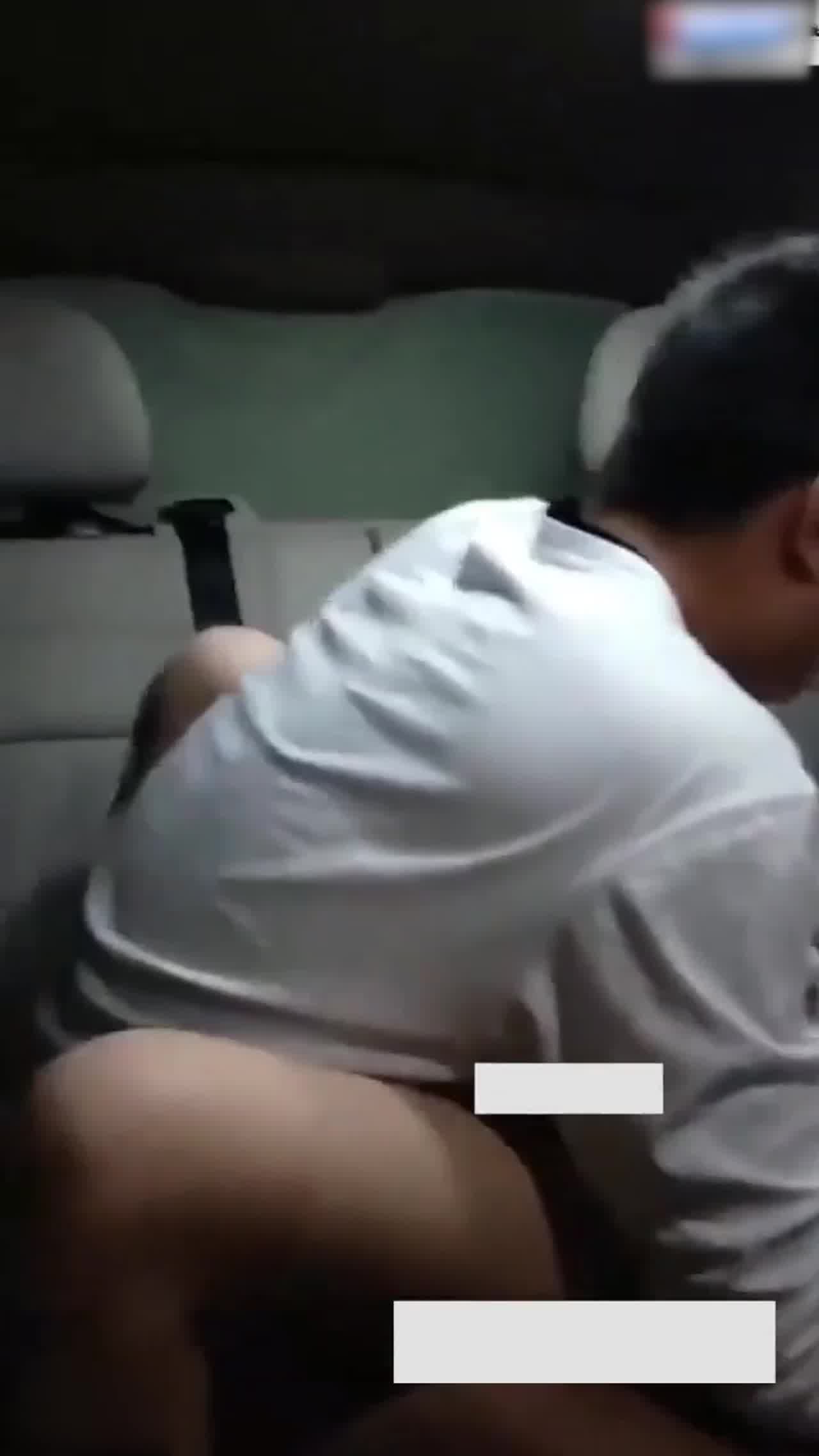  【吃瓜猛料】秦皇岛方潼雪同学聚会多了车震视频劲爆流出 的剧照1