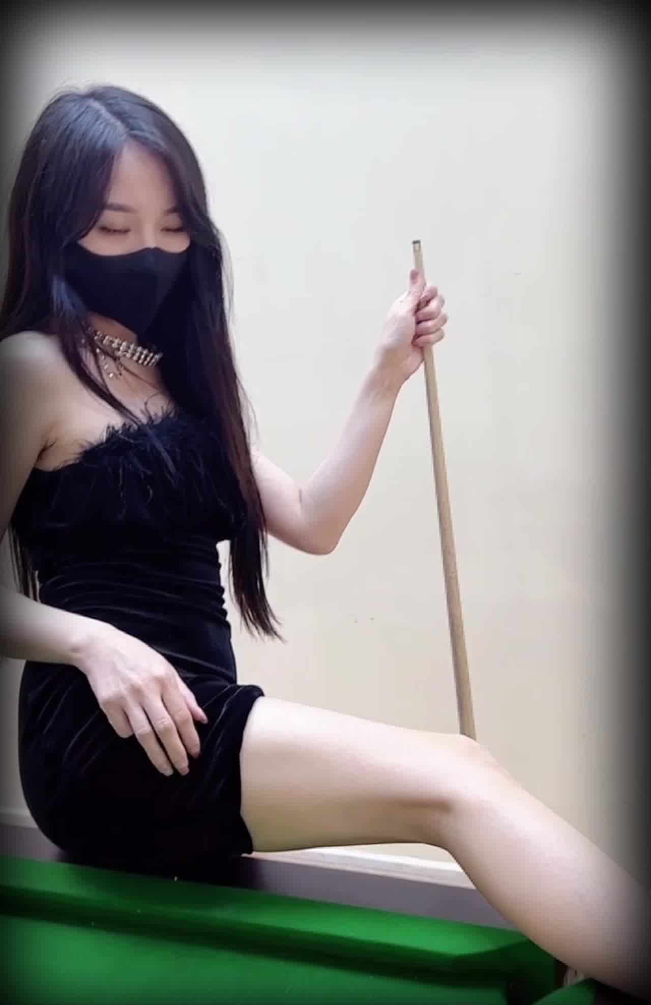  【小编推荐】三月樱花 性感台球女郎 输了球被迫啪啪 的剧照10