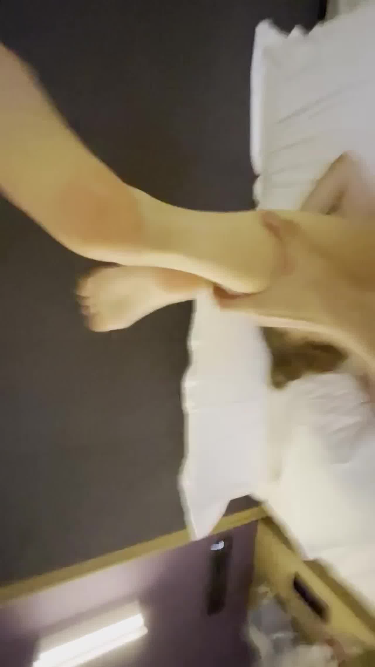  奶萌~奶萌~女友床上很骚 的剧照3