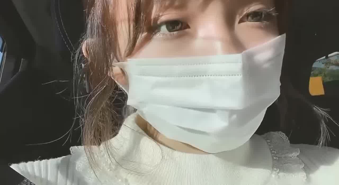  小骚妹上位驱动胴体 最后侧入极品大奶 的剧照9