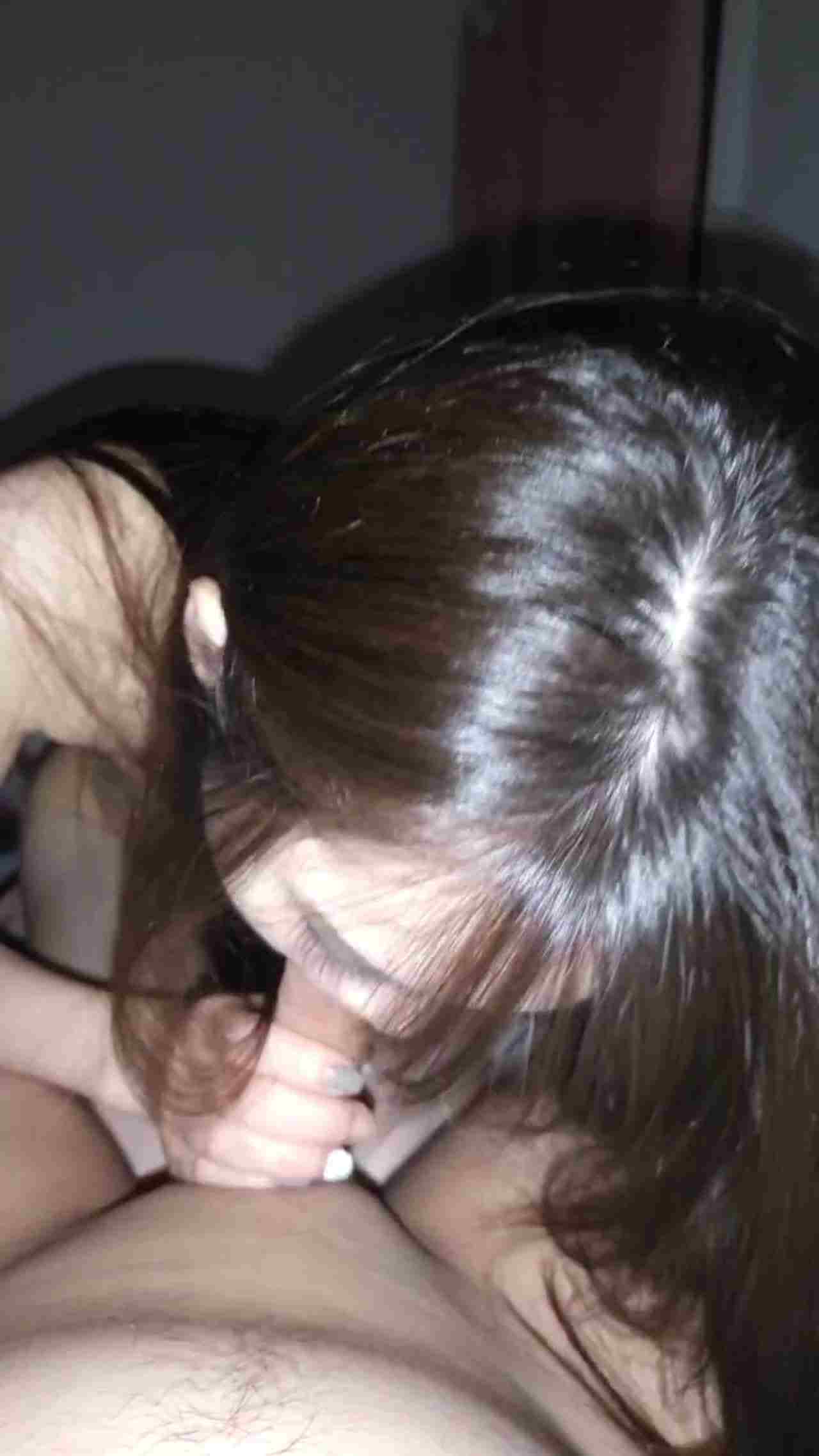  清纯小女友的口交日常 的剧照2