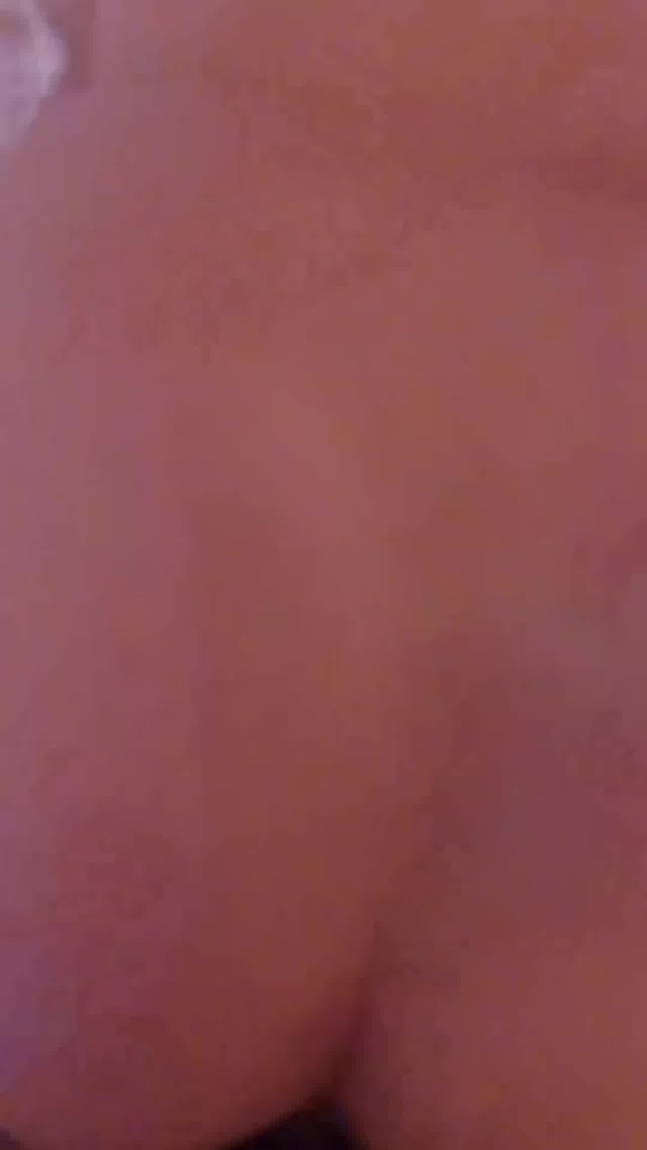  骚货自己拿着手机拍摄 的剧照10