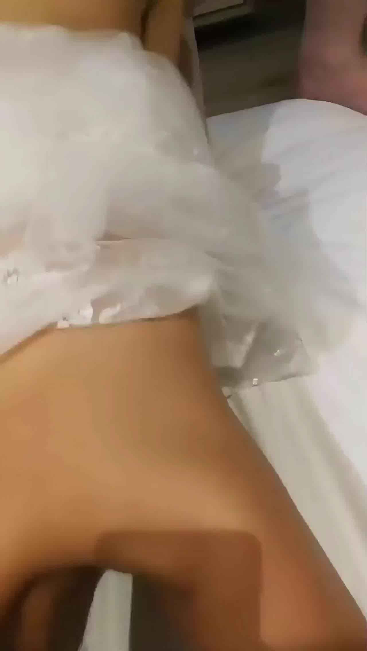  新娘婚礼当天被前男友啪啪 的剧照7