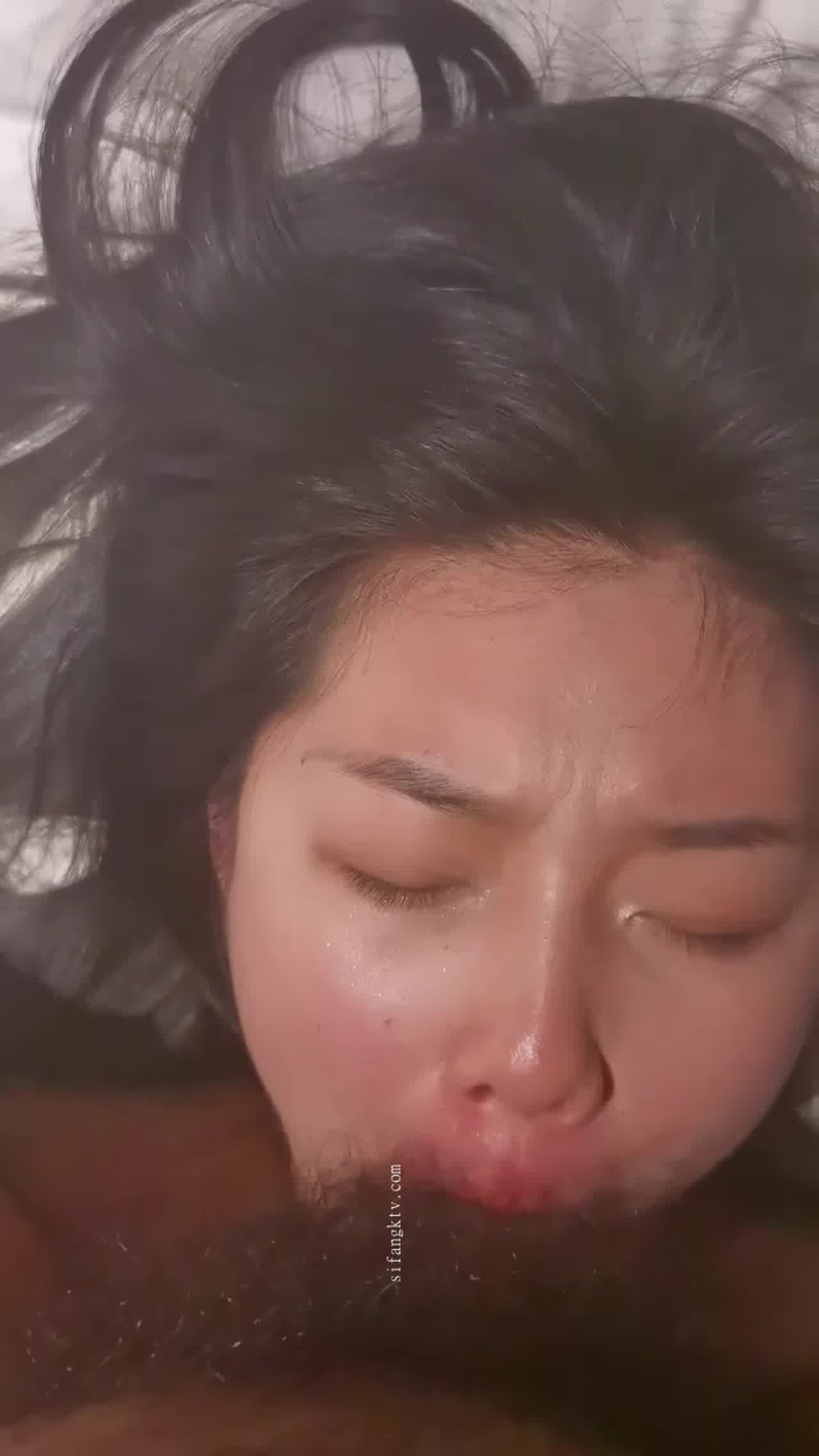  你的痣怎么怪怪的 的剧照9