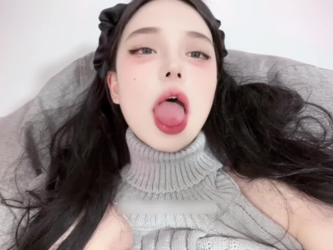  下面的淫水真甜 的剧照10